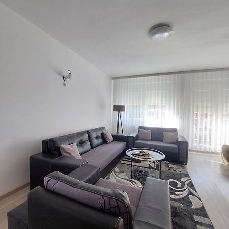 Private Apartments Prishtina Pristina Exterior photo
